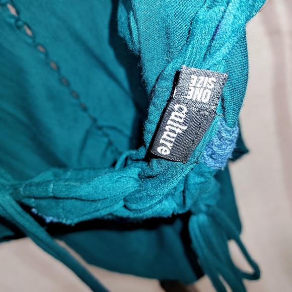 Culture shop (Pittsburgh) blue/teal halter top - Picture 3 of 4